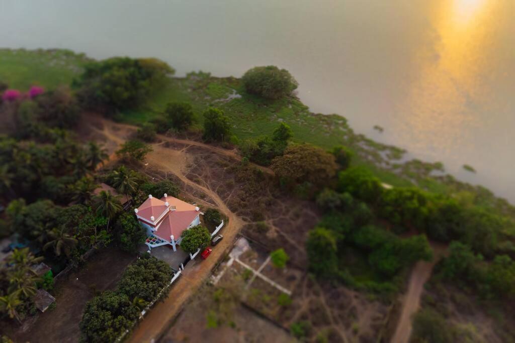 Gandaulim Lake View Villa المظهر الخارجي الصورة
