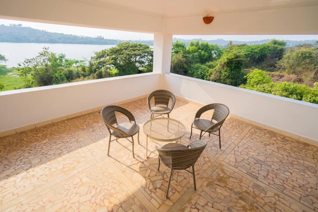 Gandaulim Lake View Villa المظهر الخارجي الصورة